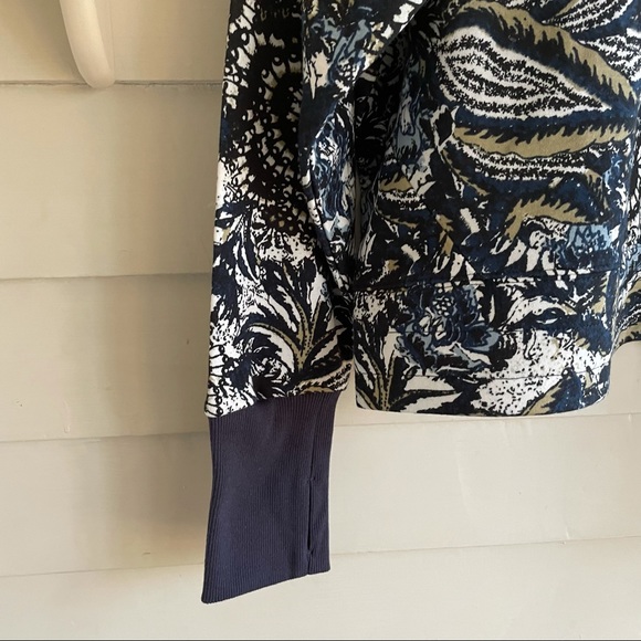 Joie Cropped Floral Sweatshirt NWT - Picture 3 of 4